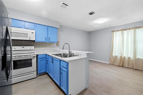 $1,900 | 12528 Wellington Park Drive, Houston, TX 77072