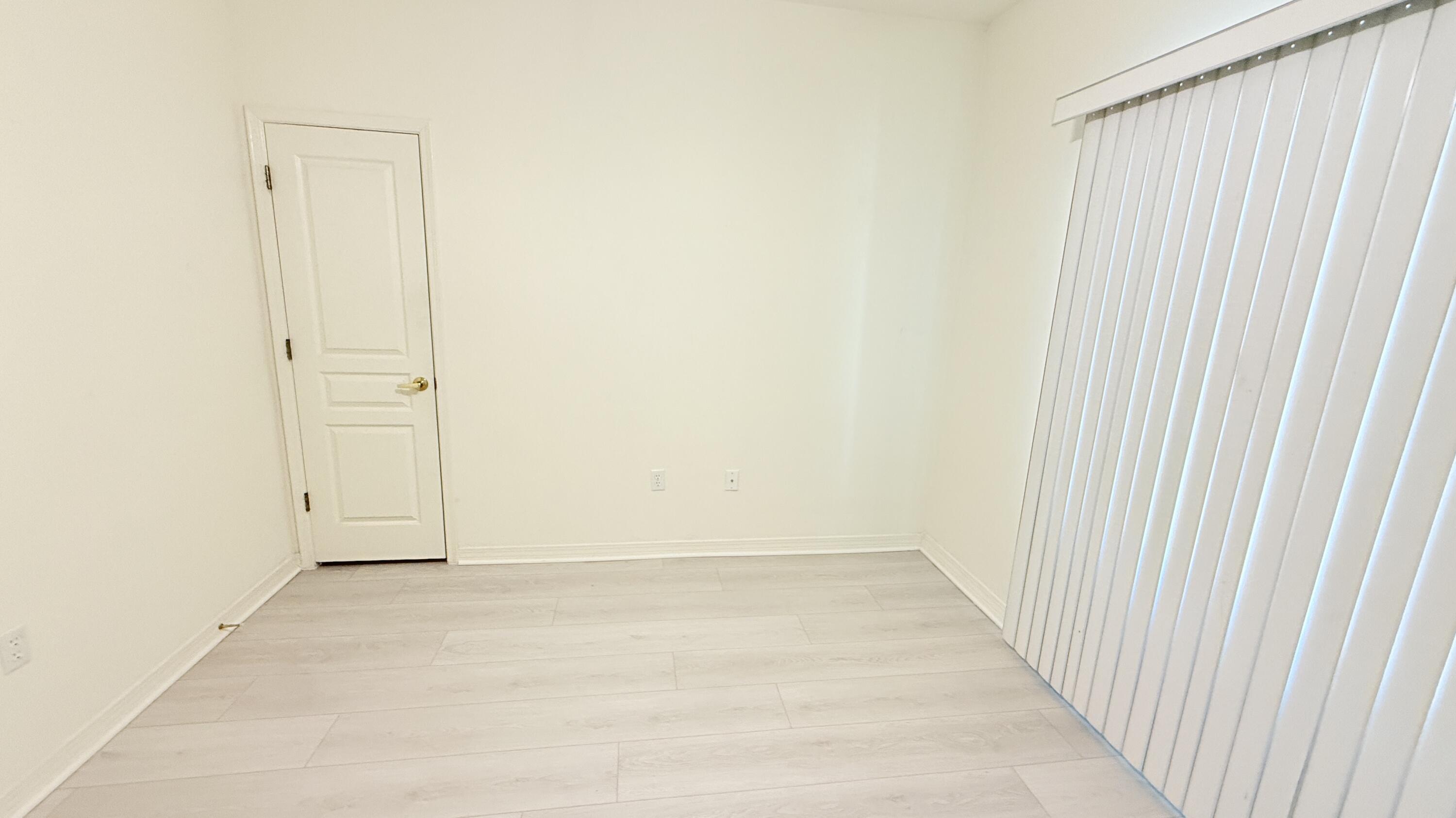 101 Bermuda Way Niceville, FL 32578 - Photo 17 of 42 1st Floor Guest Bedroom