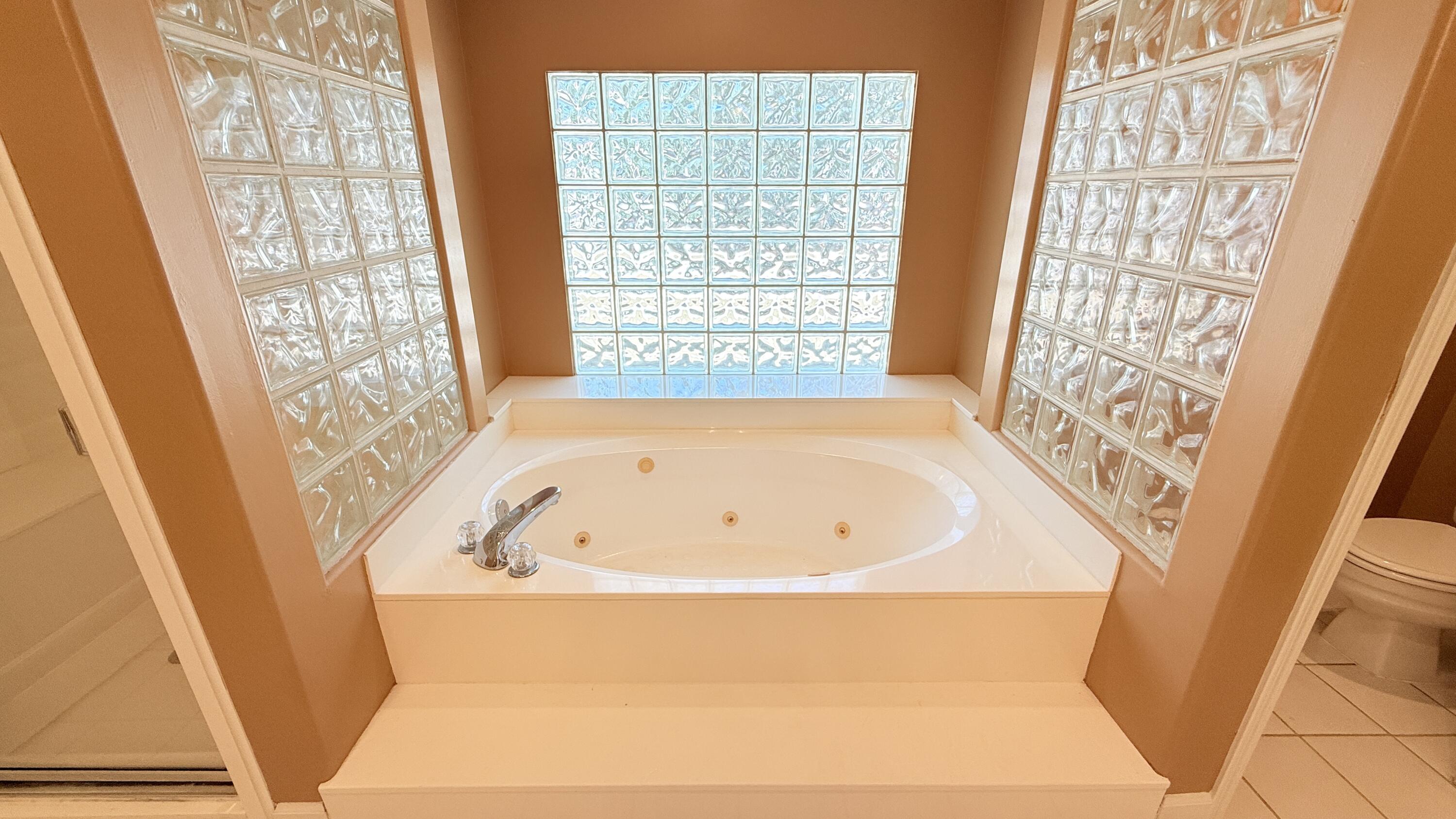101 Bermuda Way Niceville, FL 32578 - Photo 25 of 42 Master Bath