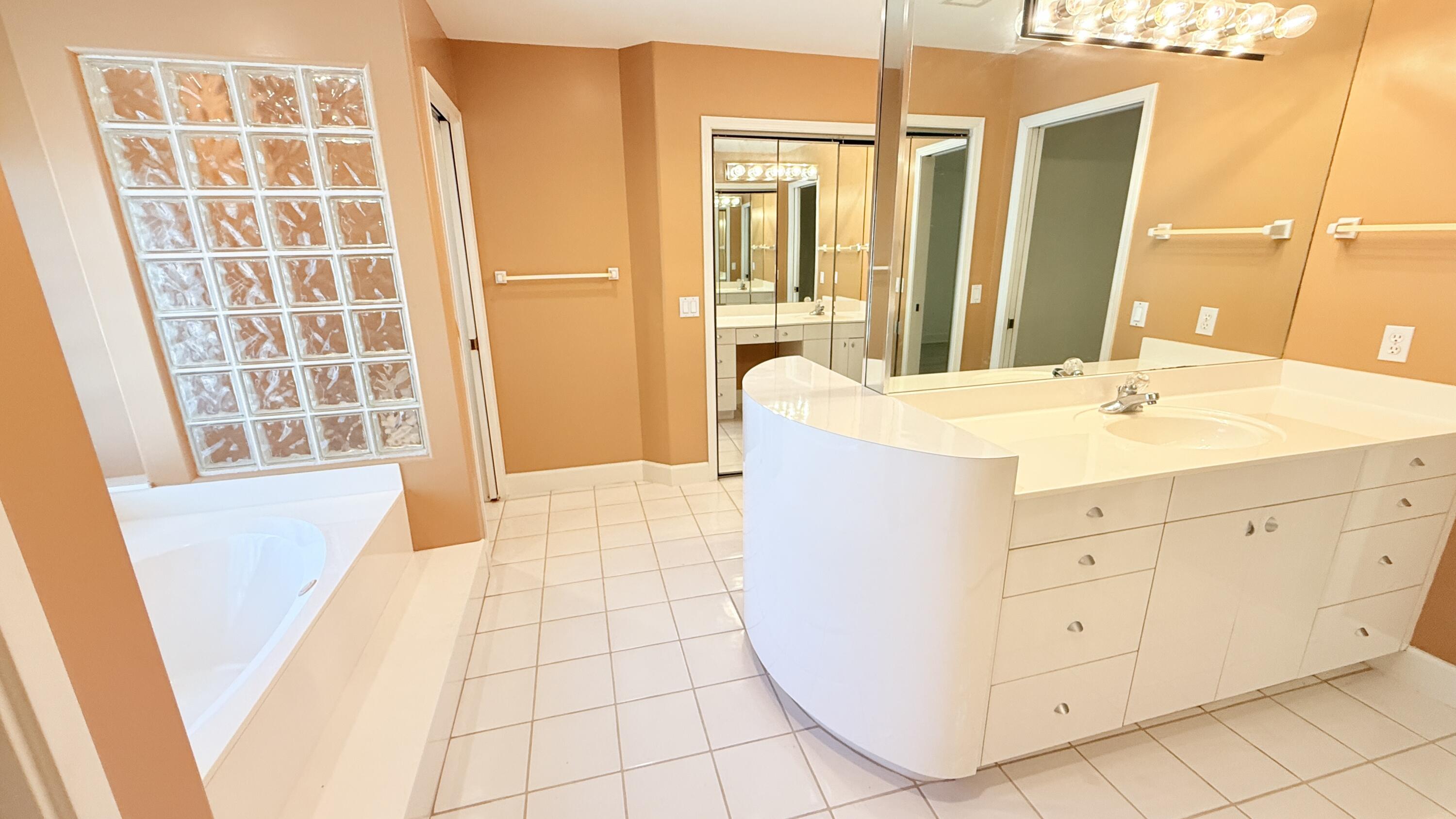101 Bermuda Way Niceville, FL 32578 - Photo 27 of 42 Master Bath