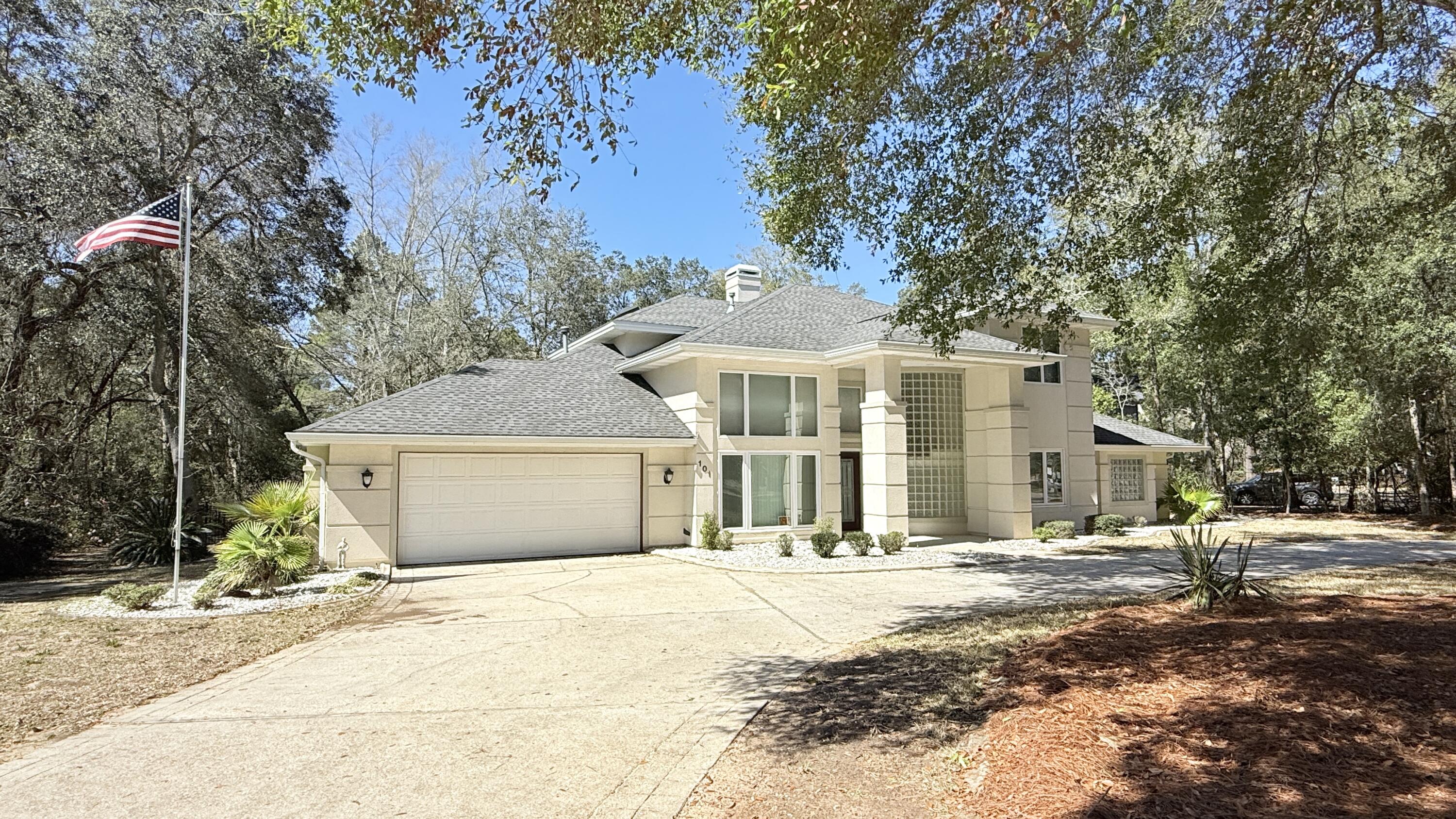 101 Bermuda Way Niceville, FL 32578 - Photo 4 of 42 One-Owner Home With Upgrades!