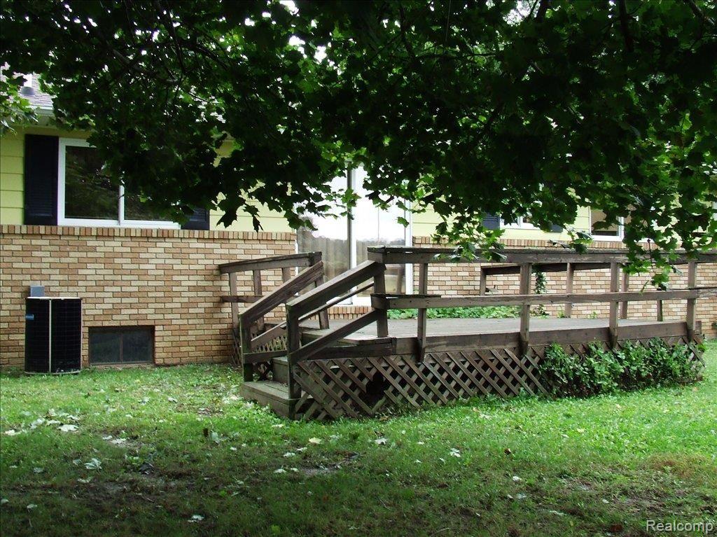5948 Thomas Road Oxford, MI 48371 - Photo 6 of 25 5948 Thomas Rd Oxford (41)