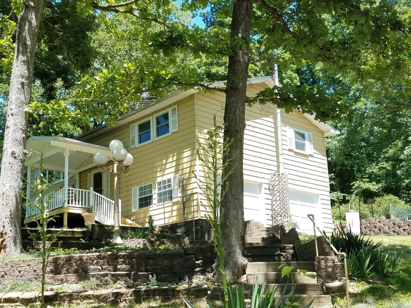 1303 Brown Road Brighton, IL 62012 - Photo 4 of 25