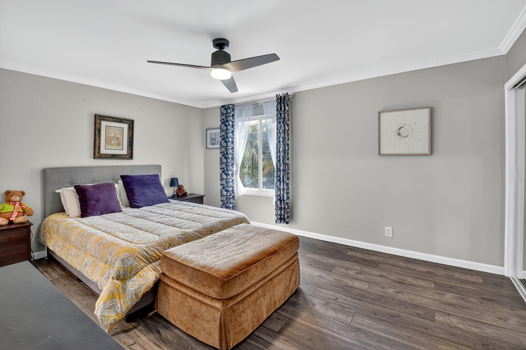 732 Rider Road Boynton Beach, FL 33435 - Photo 44 of 66 a bedroom with a large bed and a window