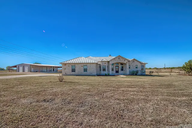 $1,049,000 | 240 Glory Lane, Marion, TX 78124