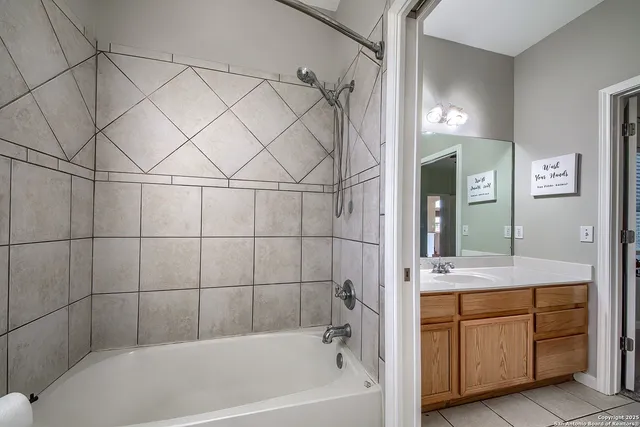 $1,049,000 | 240 Glory Lane, Marion, TX 78124