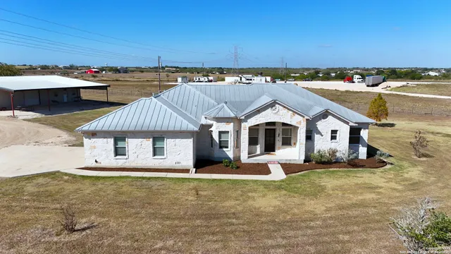 $1,049,000 | 240 Glory Lane, Marion, TX 78124