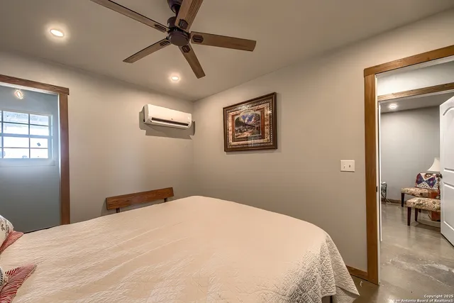 $1,049,000 | 240 Glory Lane, Marion, TX 78124