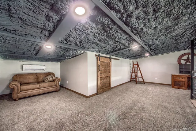 $1,049,000 | 240 Glory Lane, Marion, TX 78124