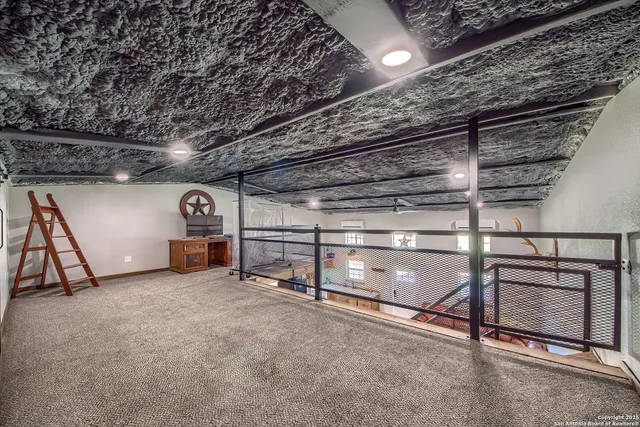 $1,049,000 | 240 Glory Lane, Marion, TX 78124