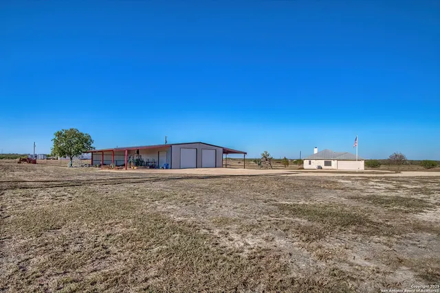 $1,049,000 | 240 Glory Lane, Marion, TX 78124