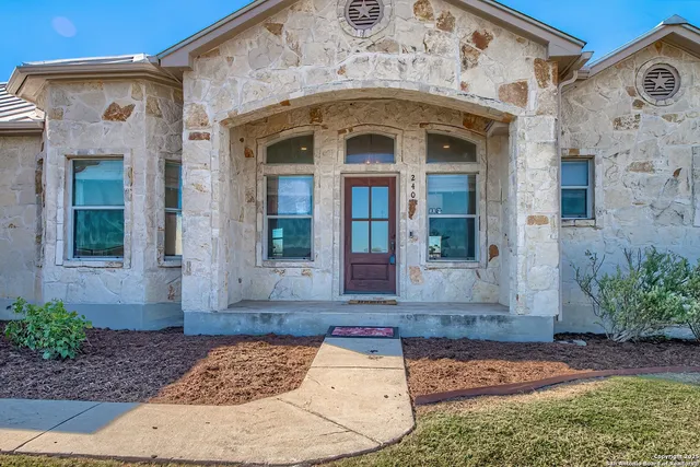 $1,049,000 | 240 Glory Lane, Marion, TX 78124