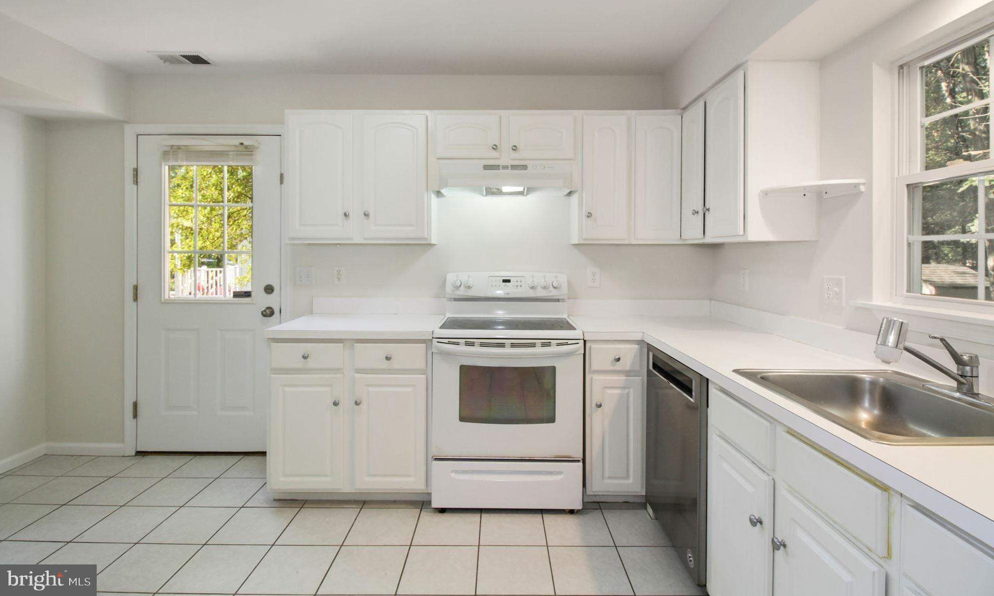 3617 Edgemont Street Edgewater, MD 21037 - Photo 7 of 31
