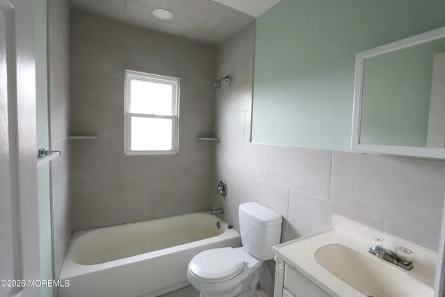 $1,700 | 110 Union Avenue, Unit D, Lakehurst, NJ 08733