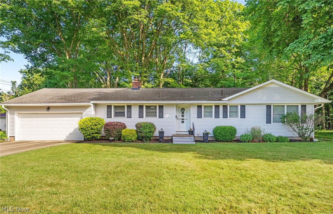 2315 Burnham Road Akron, OH 44333 - Photo 1 of 38