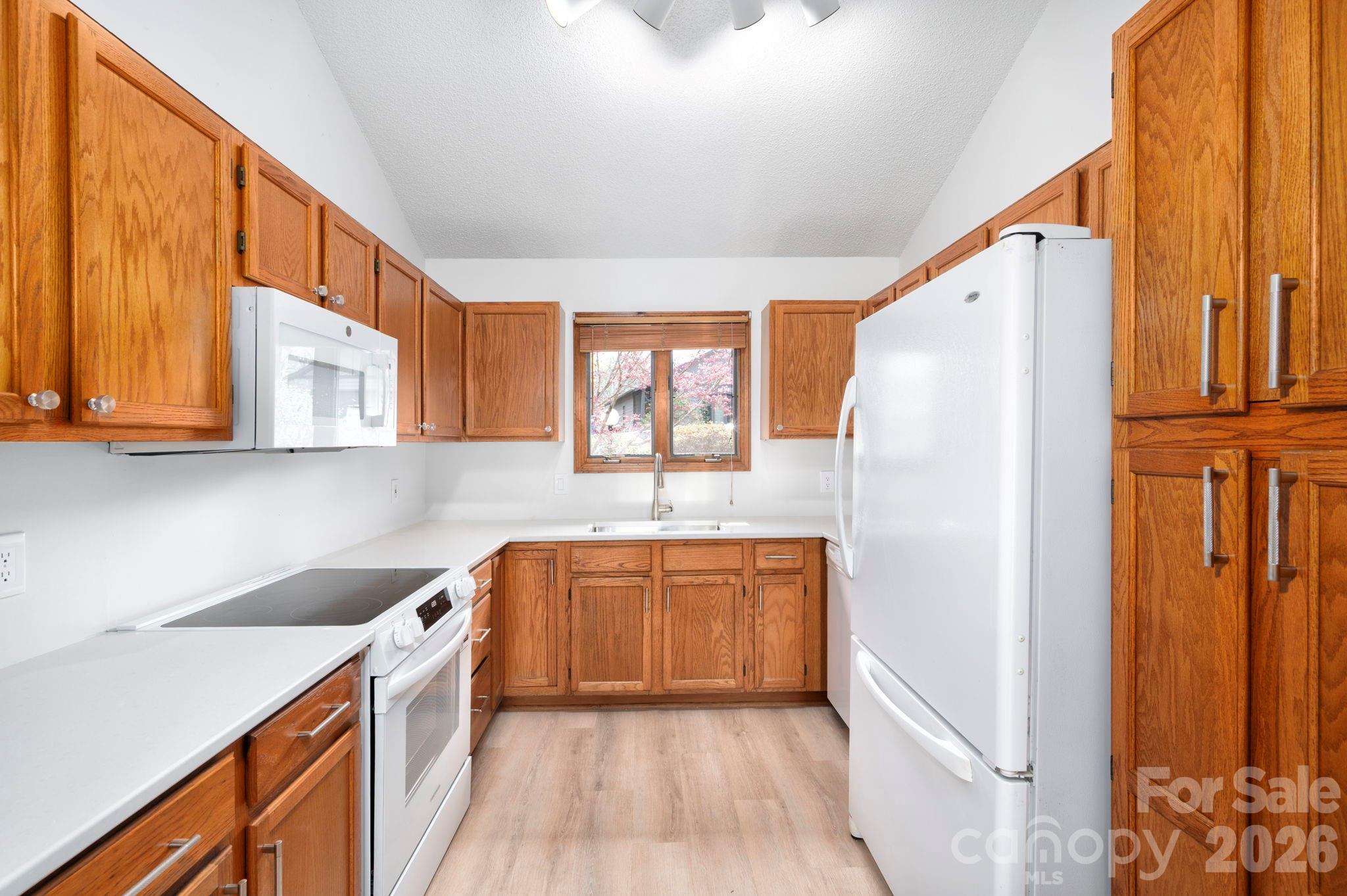 4 Zachary Ridge Road Asheville, NC 28804 - Photo 11 of 38