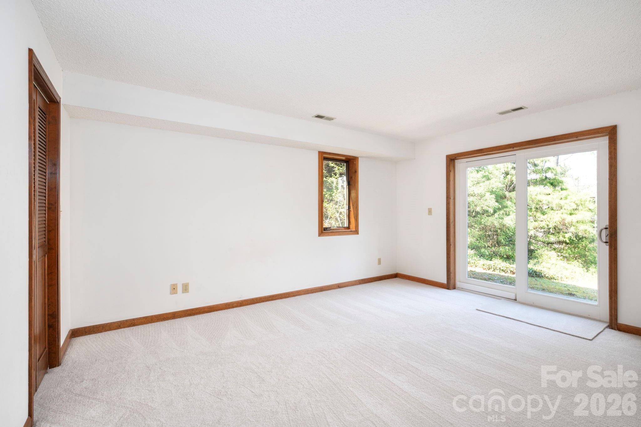 4 Zachary Ridge Road Asheville, NC 28804 - Photo 24 of 38