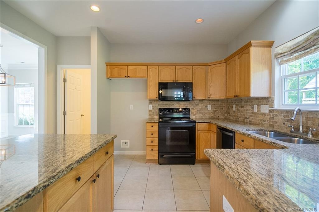 110 Hollyhurst Lane Fort Mill, SC 29708 - Photo 2 of 30