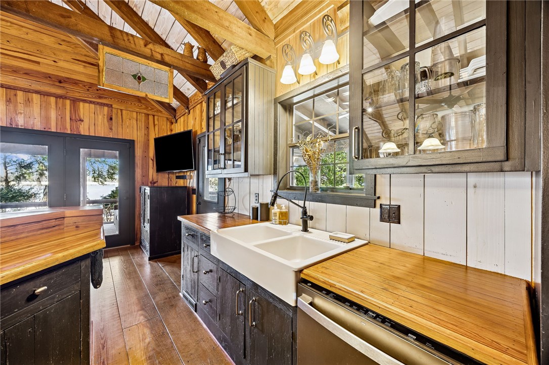 295 Incachee Court Woodbine, GA 31569 - Photo 11 of 60