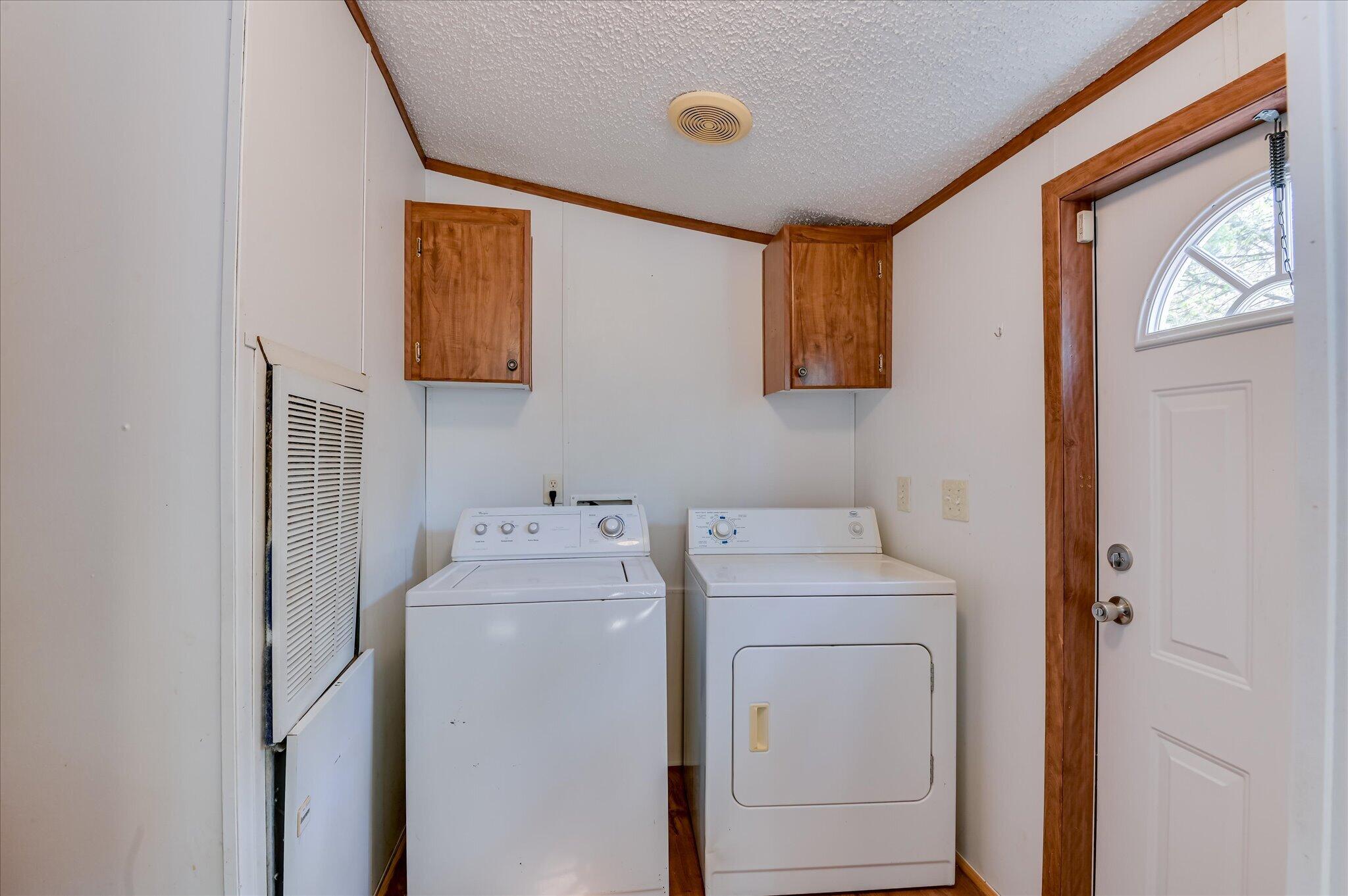 3440 Smith Road Blythe, GA 30805 - Photo 19 of 32 Laundry room - washer and dryer remain