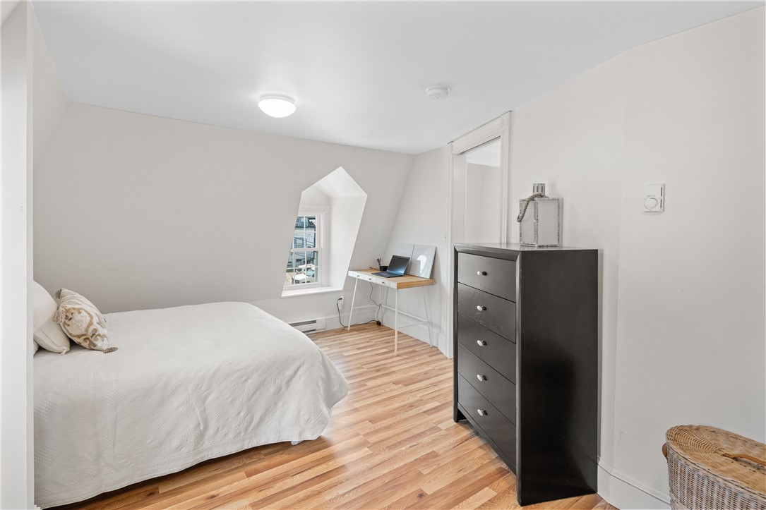 359 Spring Street Newport, RI 02840 - Photo 17 of 30