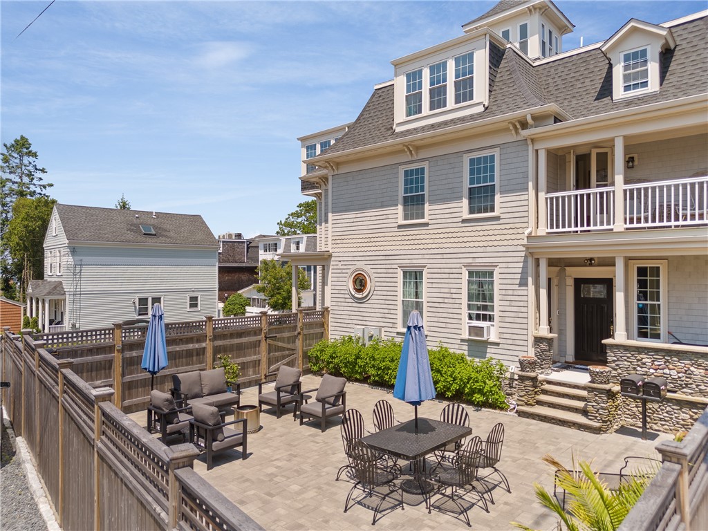 359 Spring Street Newport, RI 02840 - Photo 2 of 30