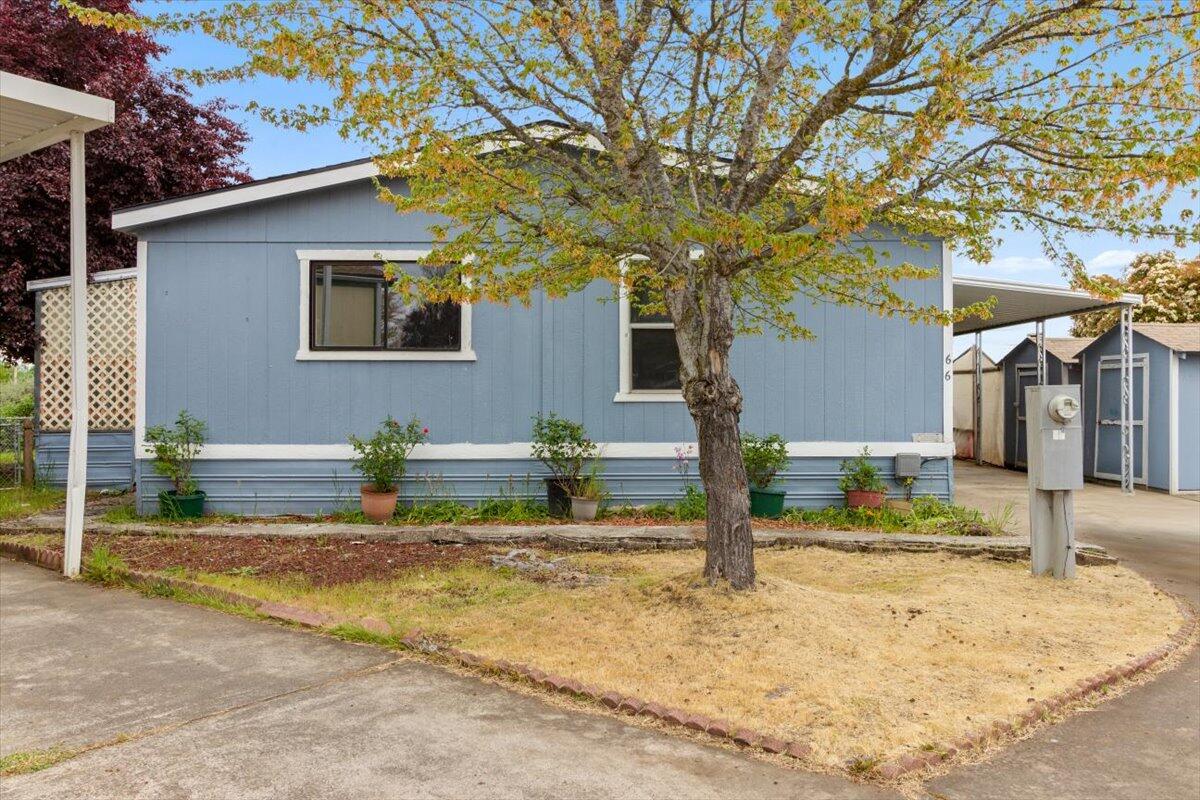 6850 Downing Road, Unit 66 Central Point, OR 97502 - Photo 1 of 15 Front View of house
