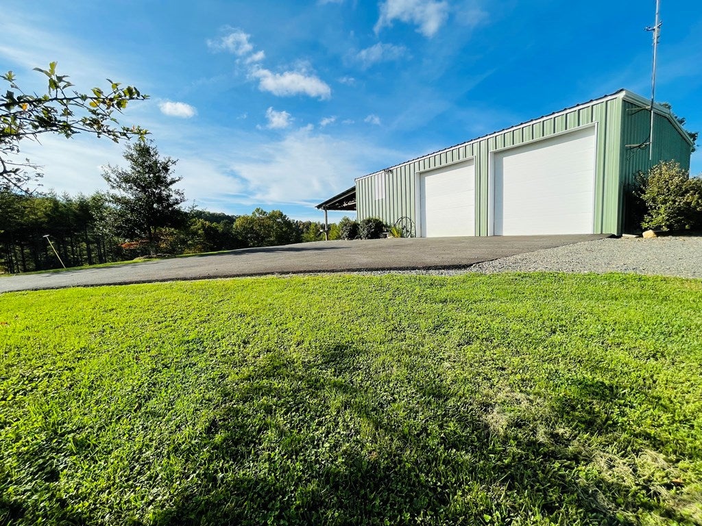 2827 Iron Ridge Road Galax, VA 24333 - Photo 37 of 55 Gallery Image 37
