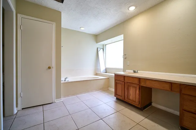 $1,950 | 13407 Nantucket Drive, Sugar Land, TX 77478