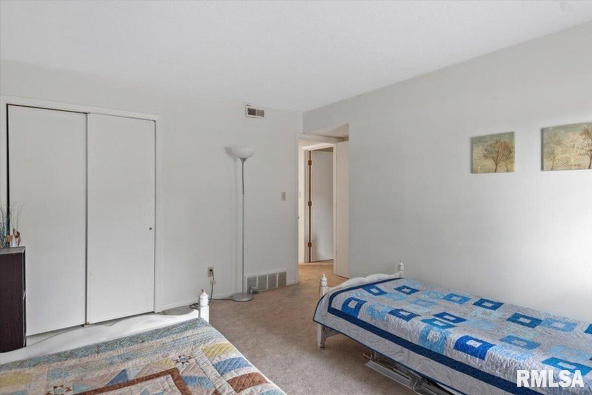 2081 West Monroe Street, Unit D Springfield, IL 62704 - Photo 17 of 24