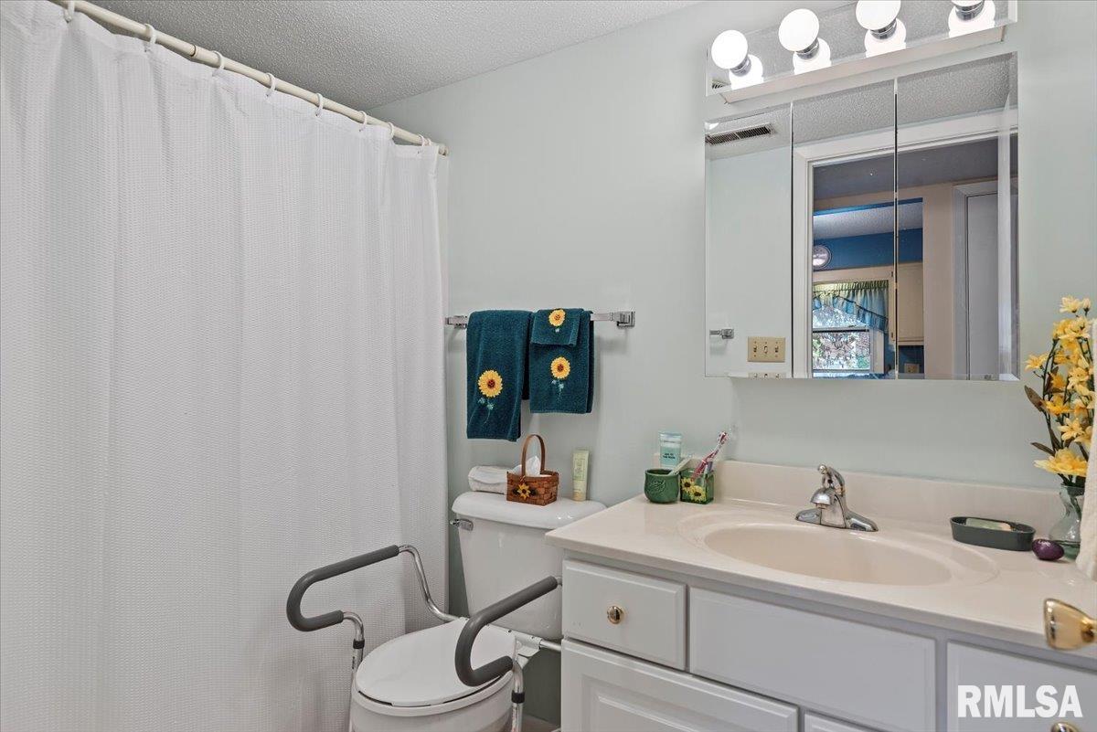 2081 West Monroe Street, Unit D Springfield, IL 62704 - Photo 20 of 24