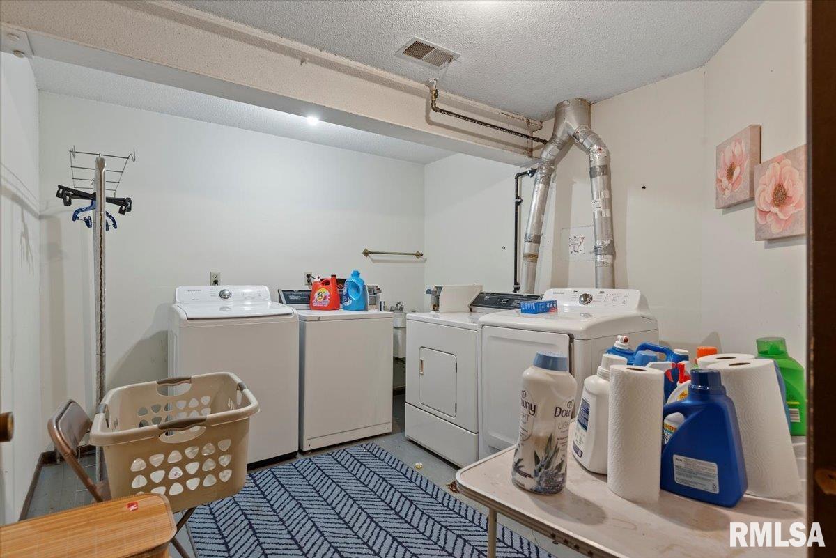 2081 West Monroe Street, Unit D Springfield, IL 62704 - Photo 21 of 24