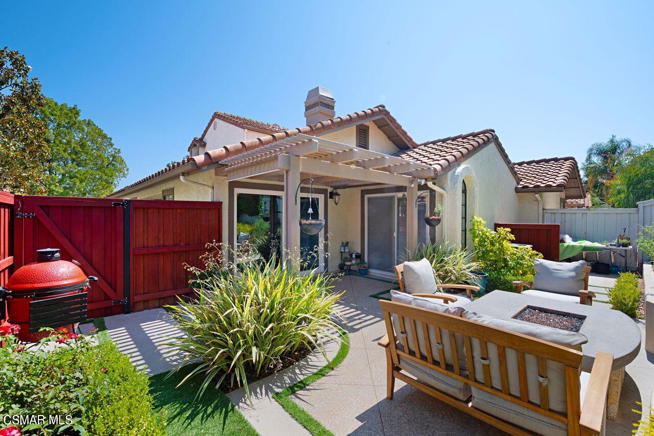 777 Congressional Road Simi Valley, CA 93065 - Photo 23 of 26 a front view of a house with garden