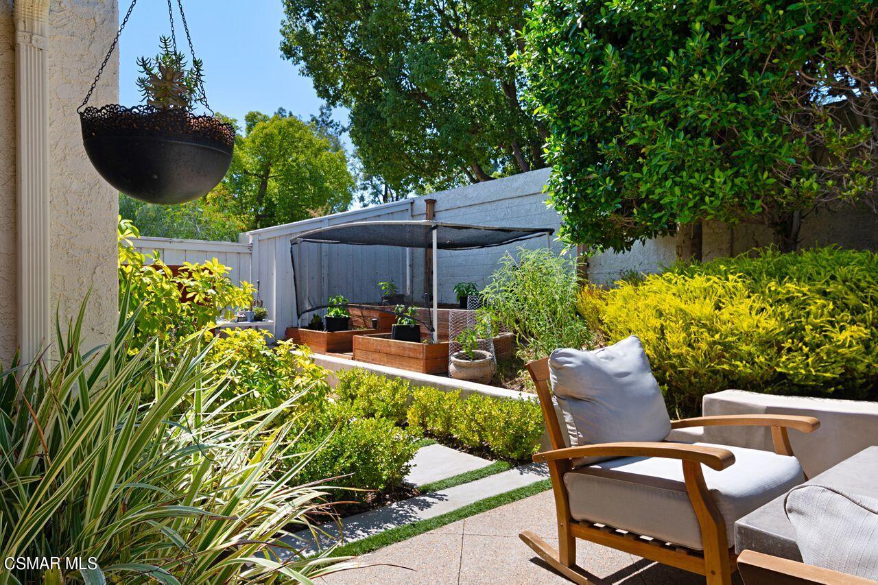 777 Congressional Road Simi Valley, CA 93065 - Photo 24 of 26 a view of an outdoor sitting area