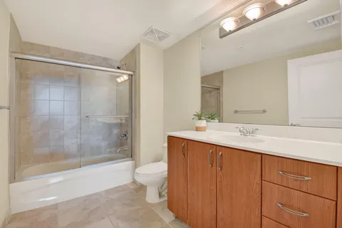 $665,000 | 403 South Sapodilla Avenue, Unit 511, West Palm Beach, FL 33401