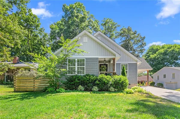 $289,900 | 629 Rockspring Road, High Point, NC 27262