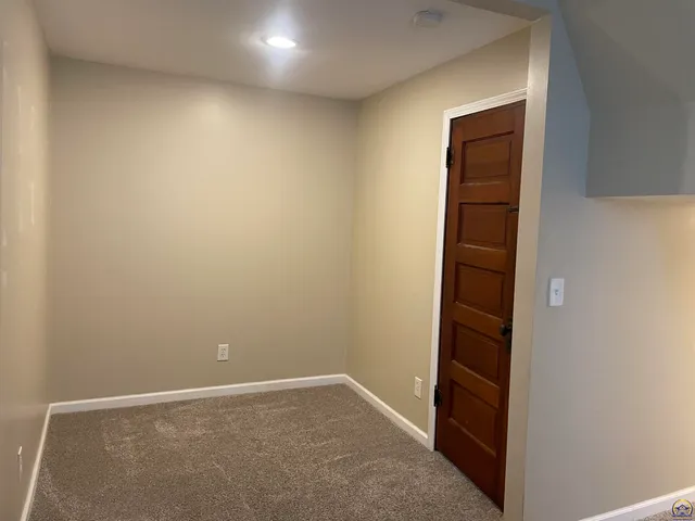 $225,000 | 301 Central Avenue, Hoyt, KS 66440