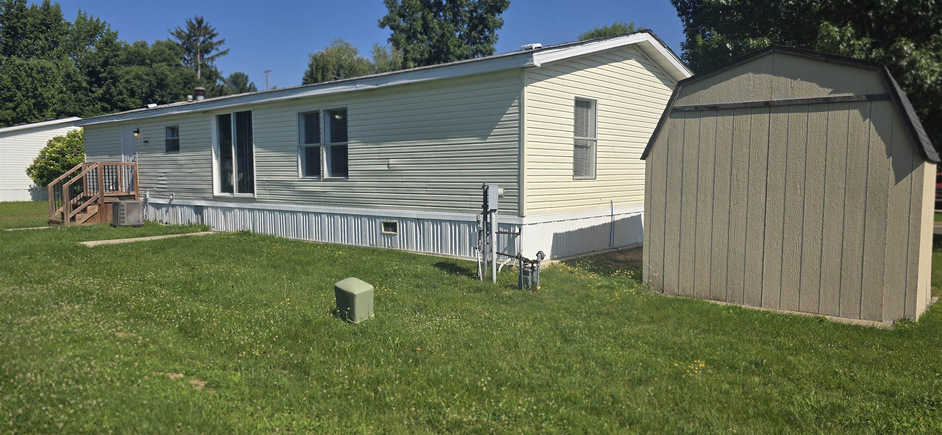 509 Spring Harbor Boulevard Springport, MI 49284 - Photo 17 of 19 1947905-7035bffa-3e49-448b-b65a-0b296be46df2.JPG