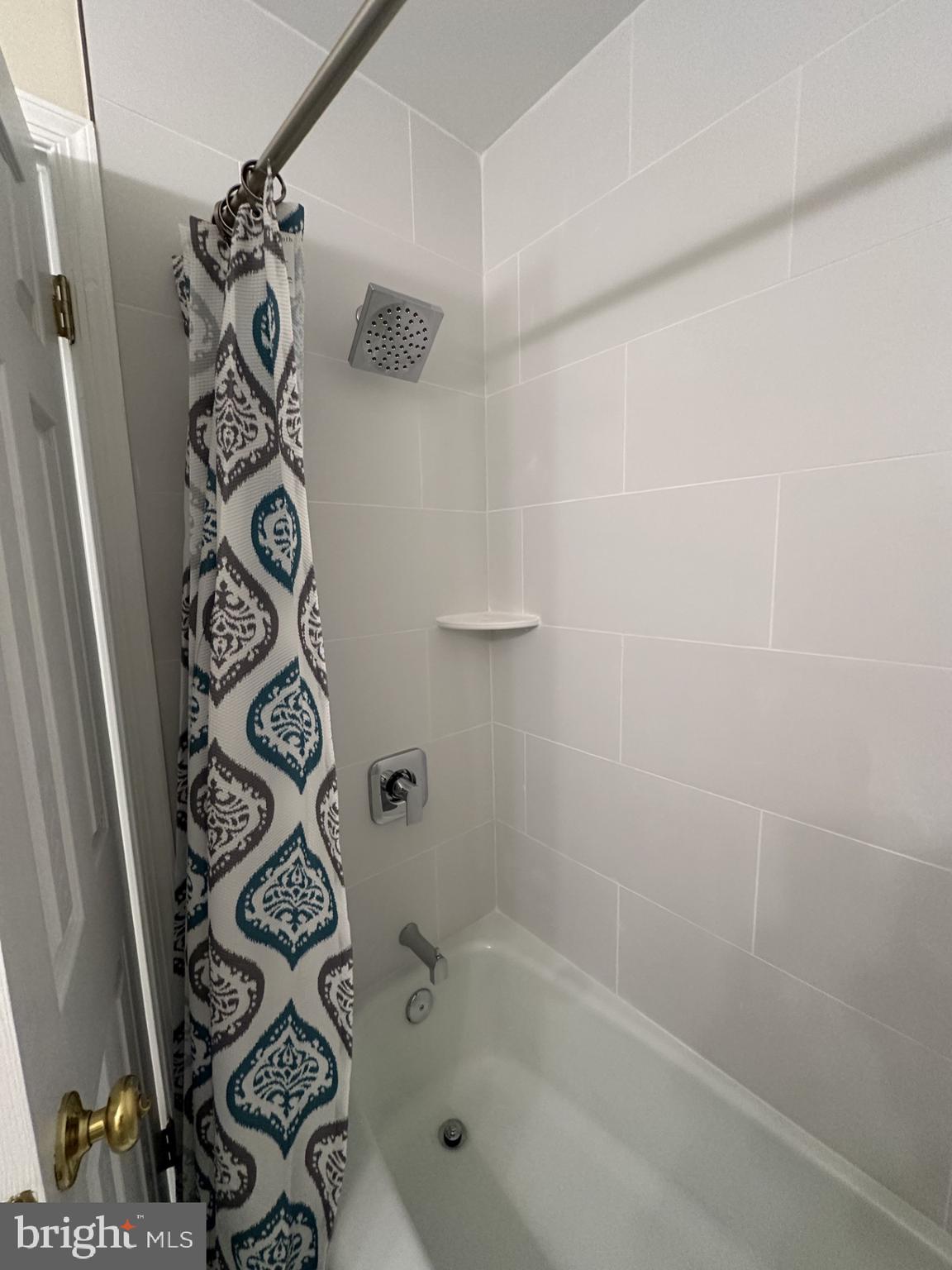 9243 Hummingbird Terrace Gaithersburg, MD 20879 - Photo 4 of 8 Full Bath