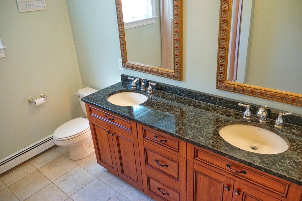 12 Roxanne Road Pembroke, MA 02359 - Photo 18 of 23 Gallery Image 18