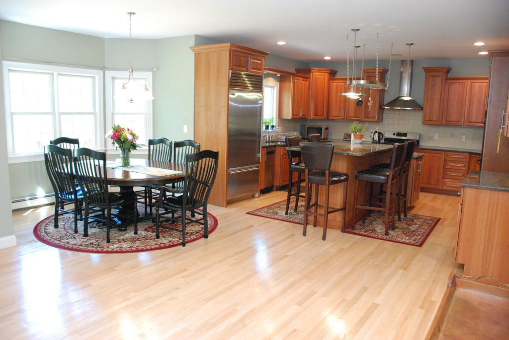 12 Roxanne Road Pembroke, MA 02359 - Photo 3 of 23 Gallery Image 3