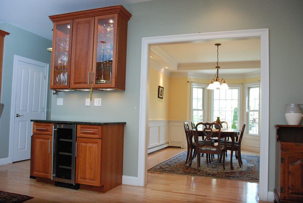 12 Roxanne Road Pembroke, MA 02359 - Photo 4 of 23 Gallery Image 4