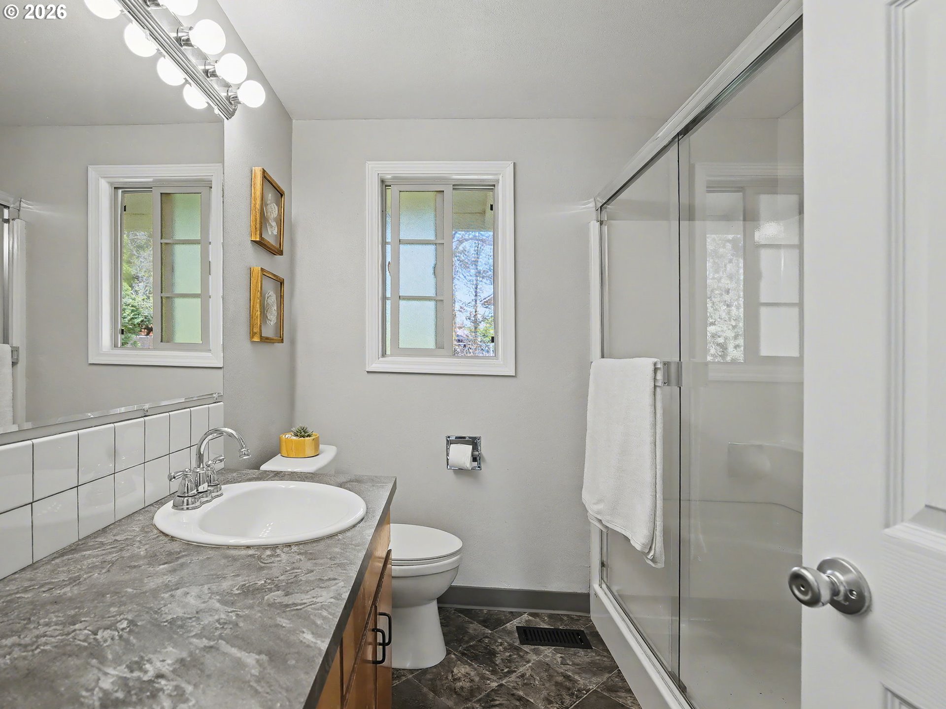 815 Northeast 25th Street Gresham, OR 97030 - Photo 18 of 44