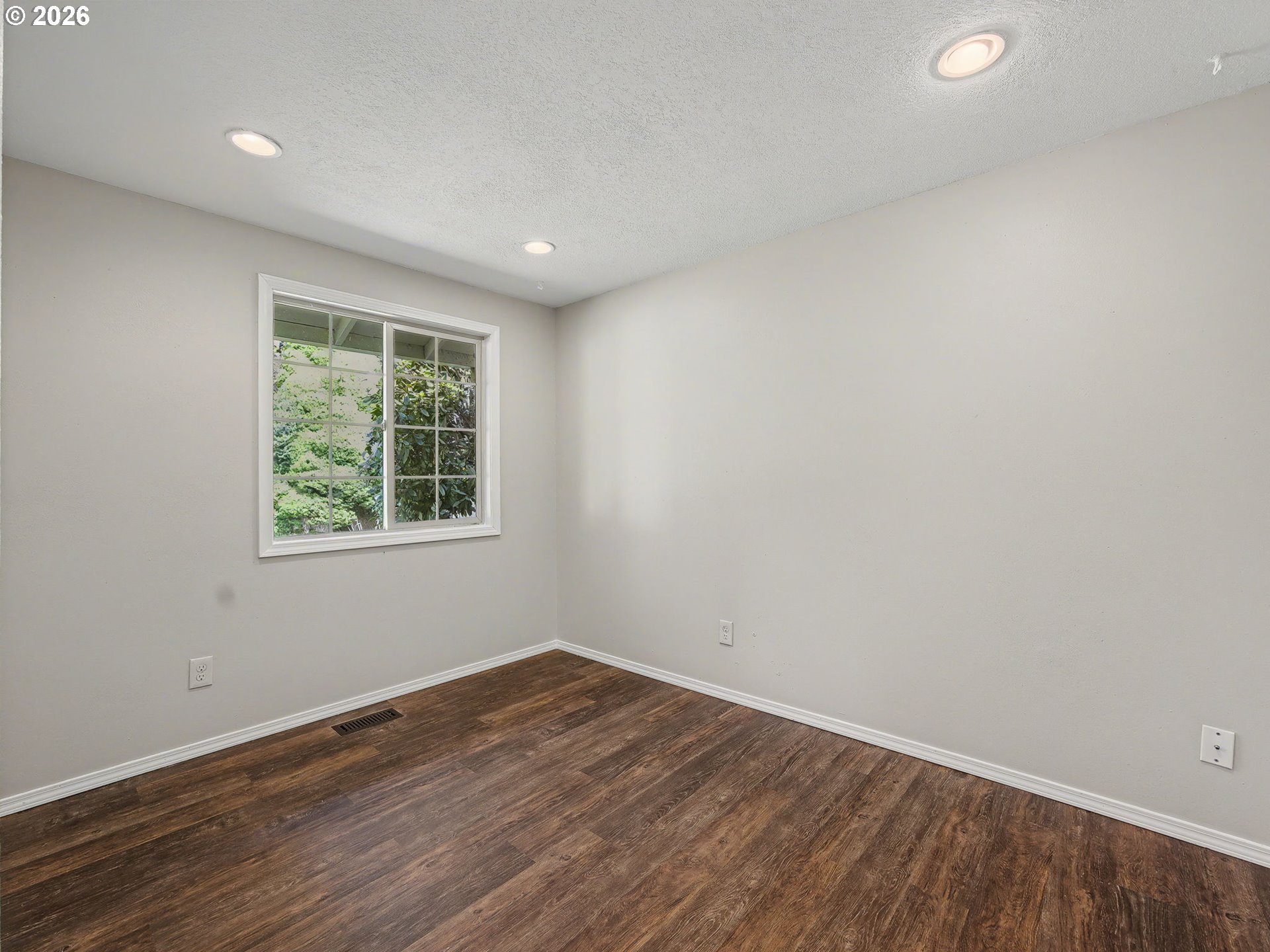 815 Northeast 25th Street Gresham, OR 97030 - Photo 27 of 44