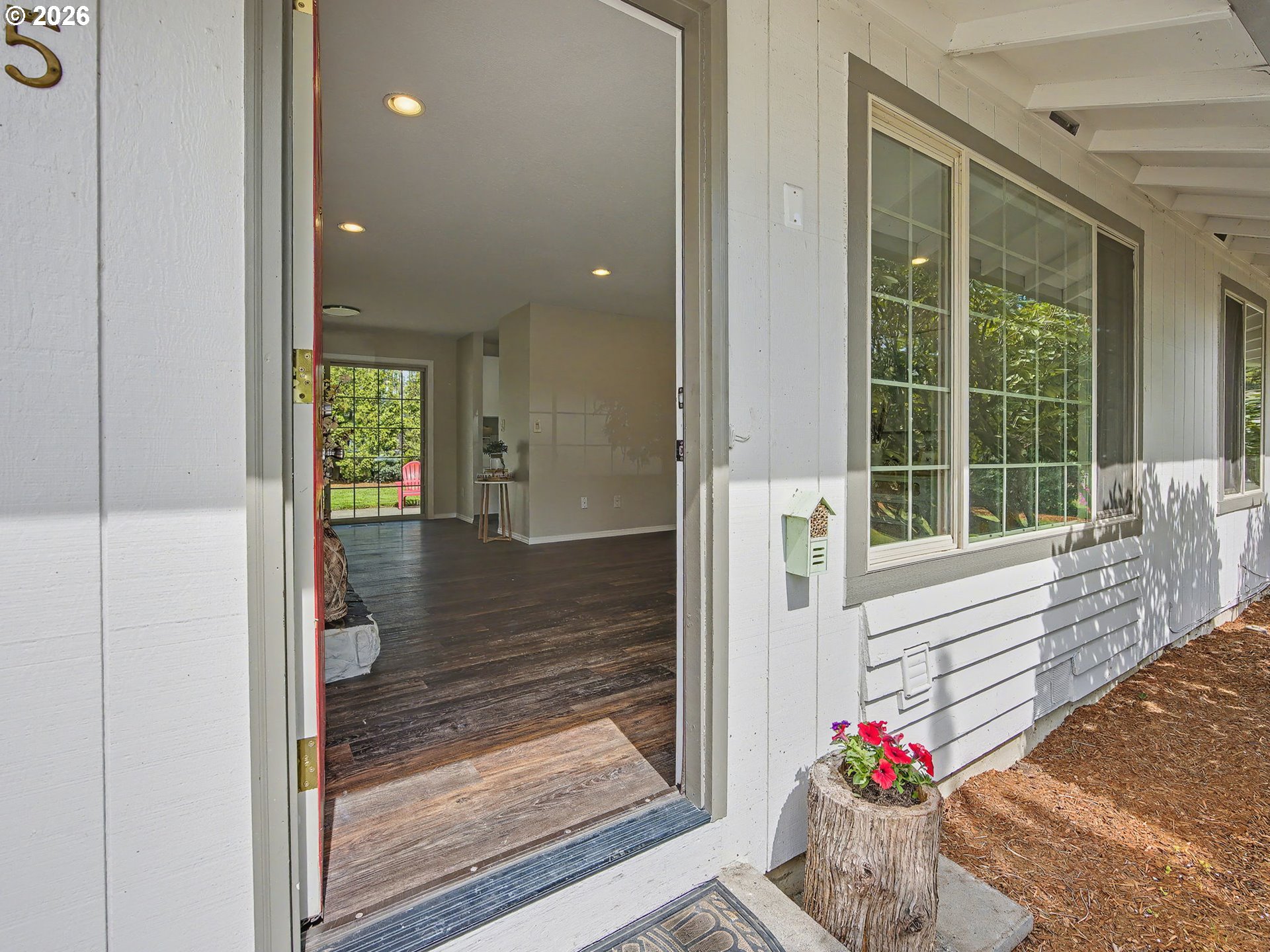 815 Northeast 25th Street Gresham, OR 97030 - Photo 4 of 44