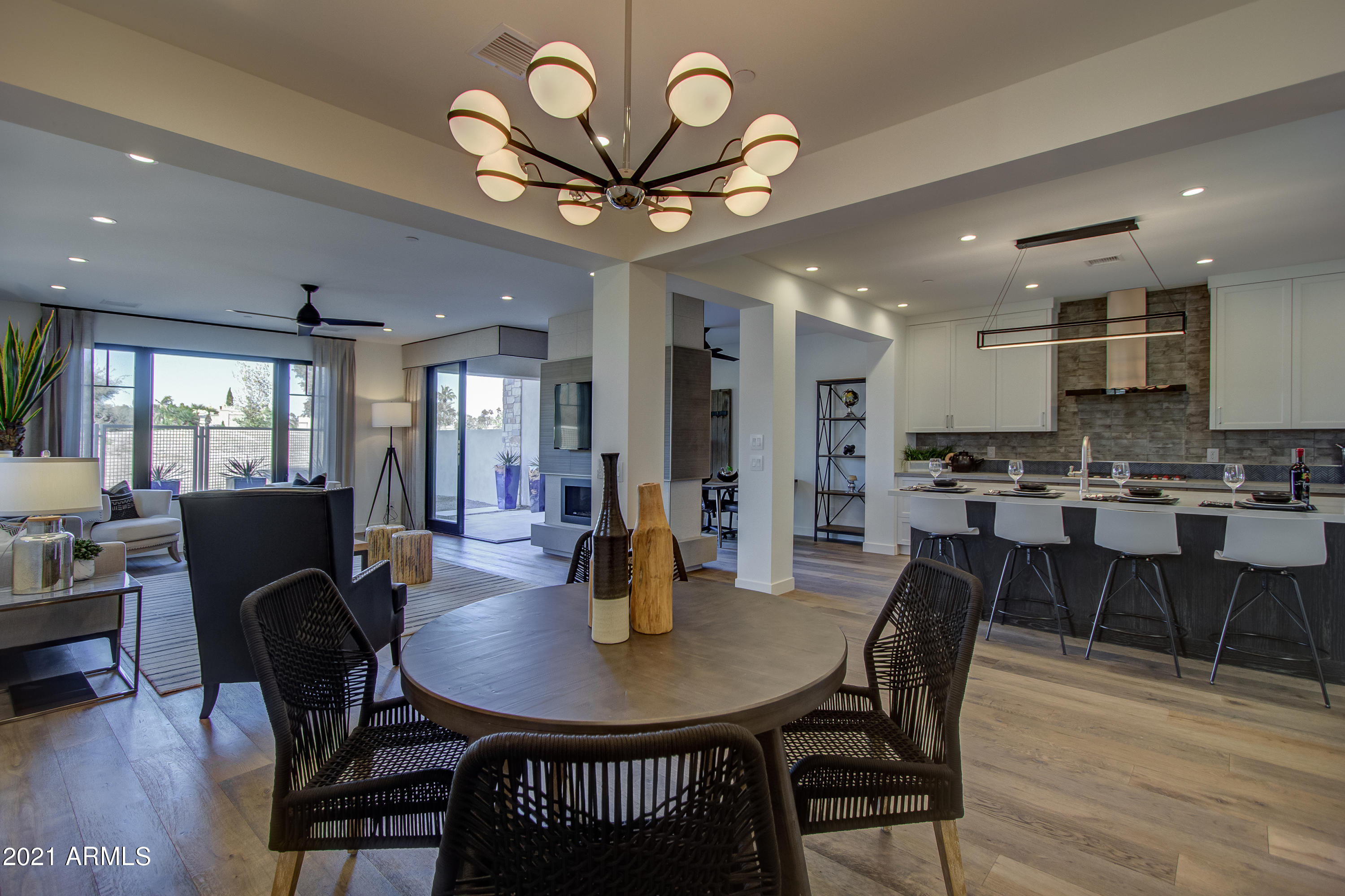 6500 East Camelback Road, Unit 1006 Scottsdale, AZ 85251 - Photo 18 of 40 017_Dining Room