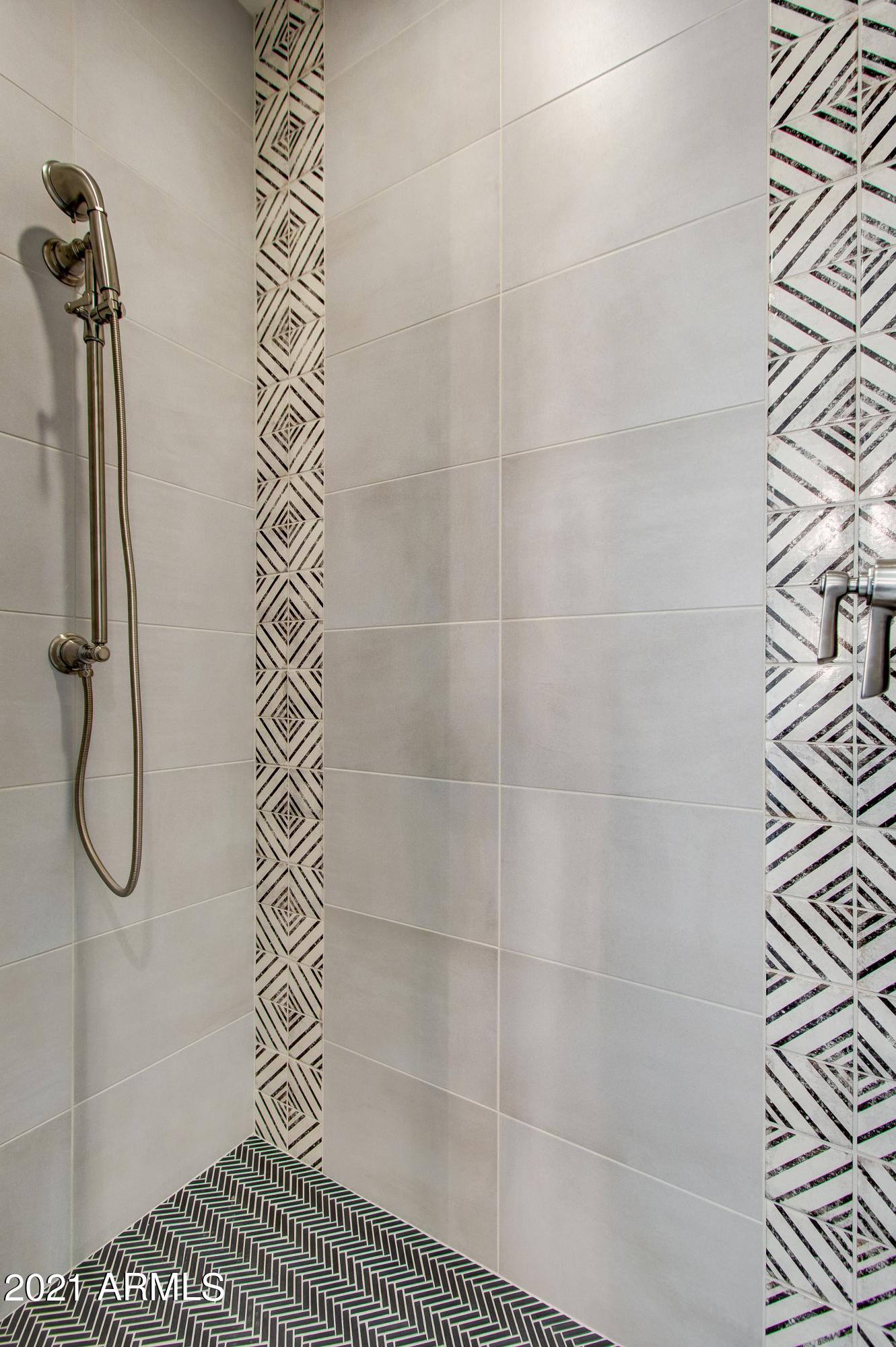 6500 East Camelback Road, Unit 1006 Scottsdale, AZ 85251 - Photo 36 of 40 035_Guest Shower