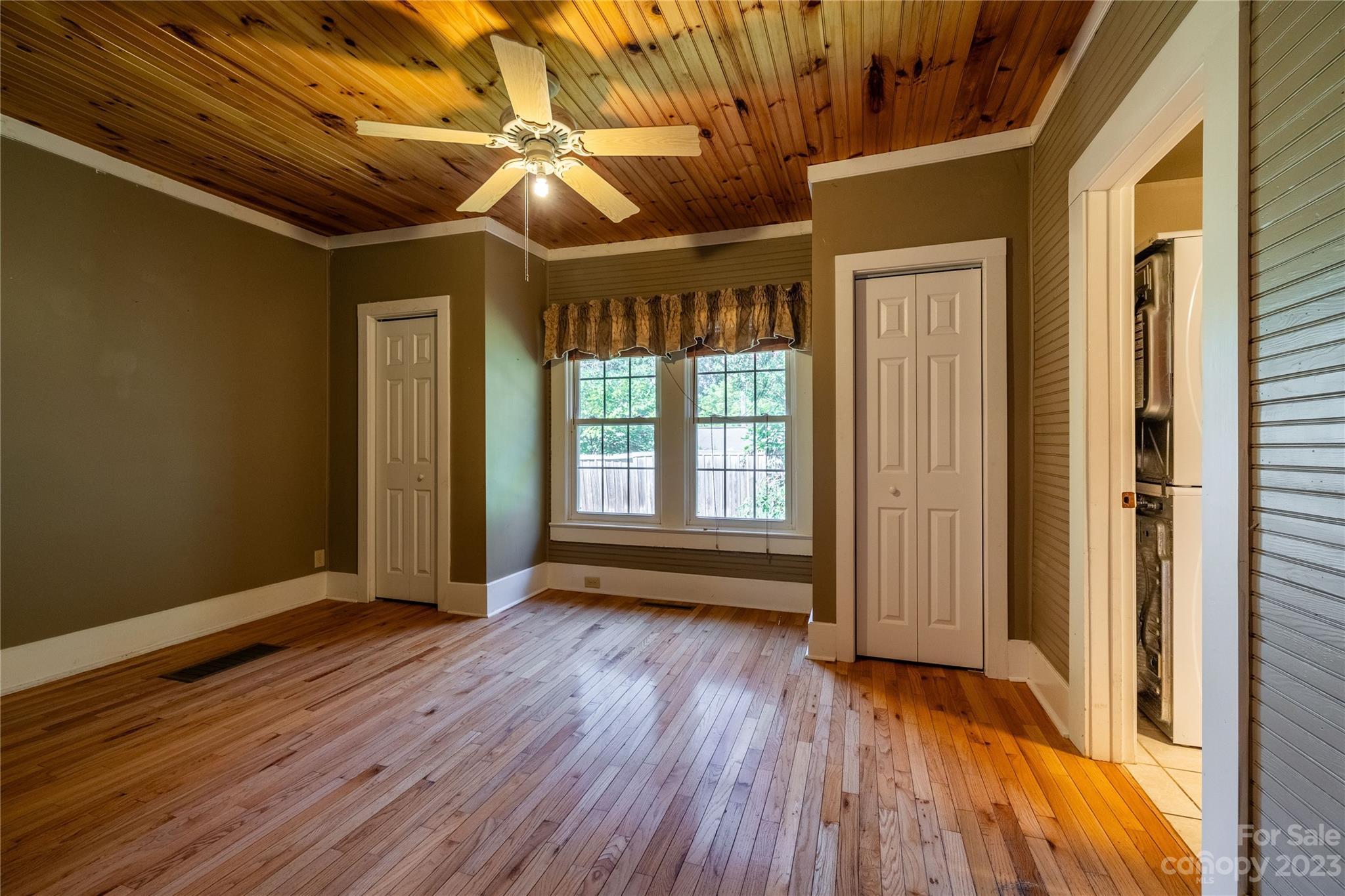 611 Vinearden Road Morganton, NC 28655 - Photo 15 of 32 a view of entryway with wooden floor