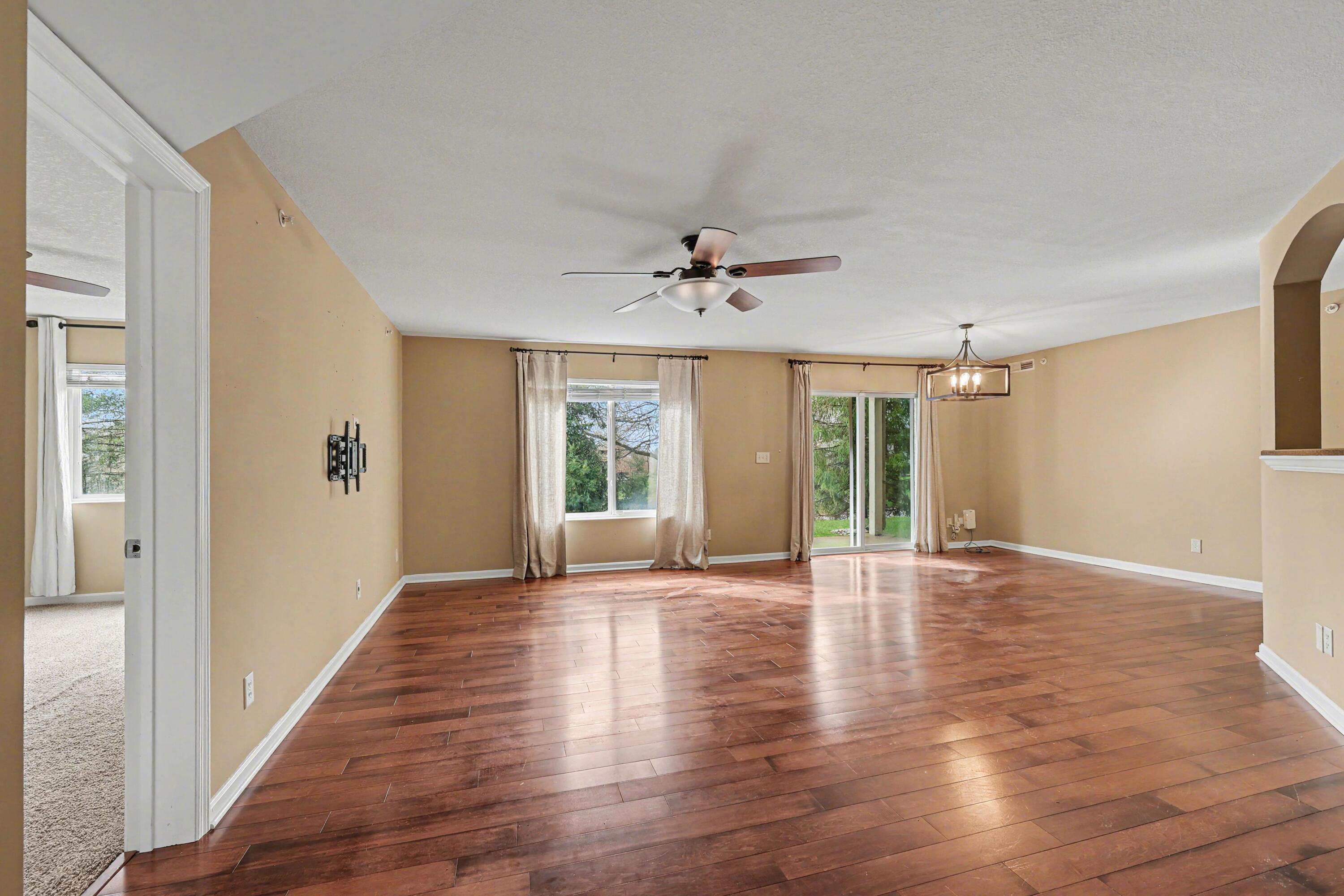 875 Slate View Cold Spring, KY 41076 - Photo 8 of 33 Living Room
