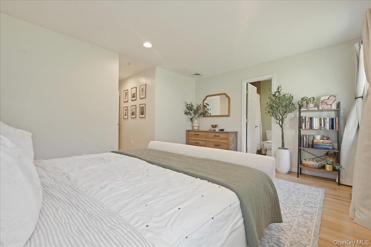 9 Copperbeech Road St. James, NY 11780 - Photo 22 of 39